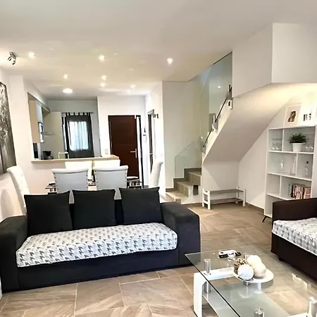 Apartment Beachside Apartment-h - Costa Del Sol *